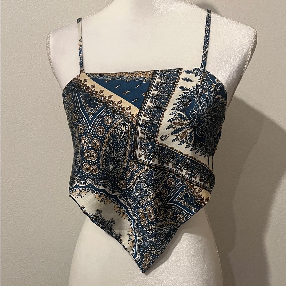 FESTIVAL TOP!! 🎶💕Shein Blue Paisley Hankerchief Camisole Top Back Tie Adj Straps